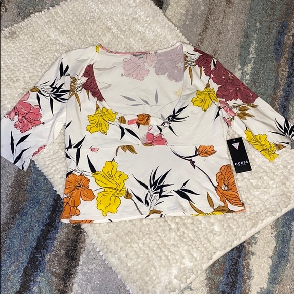 NWT Guess Etched Hibiscus Celina Top L - Picture 2 of 10